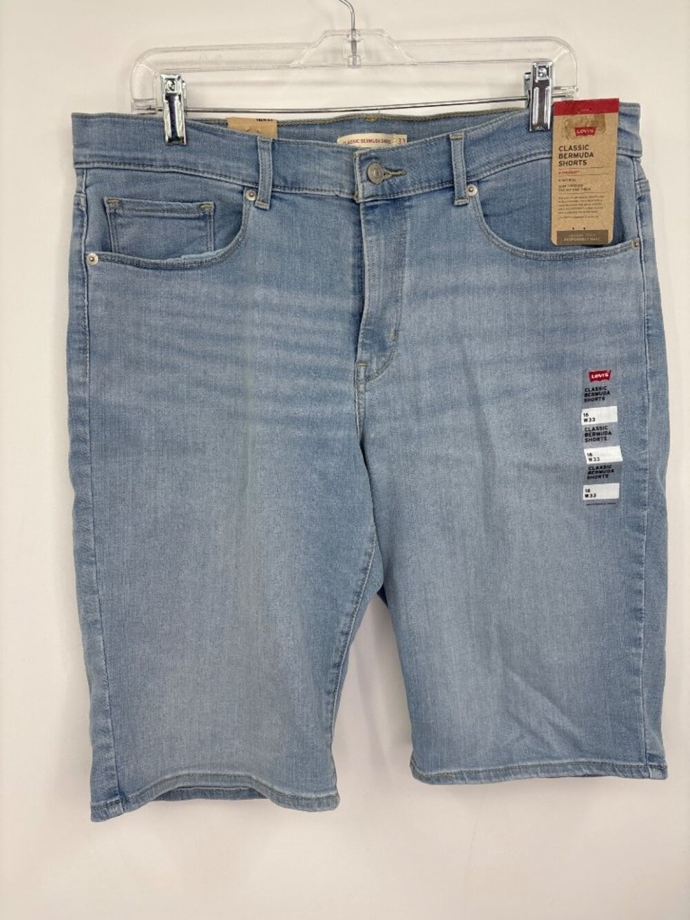 Levis Classic Bermuda Stretch Denim Jean Short Light Wash Blue Size 16/33 NEW - Picture 1 of 7